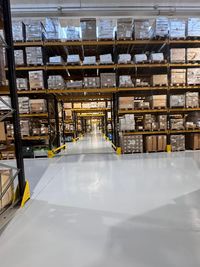 1nave pasillo después